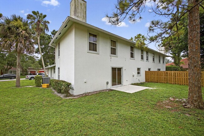 Building Photo - 1135 Staghorn St
