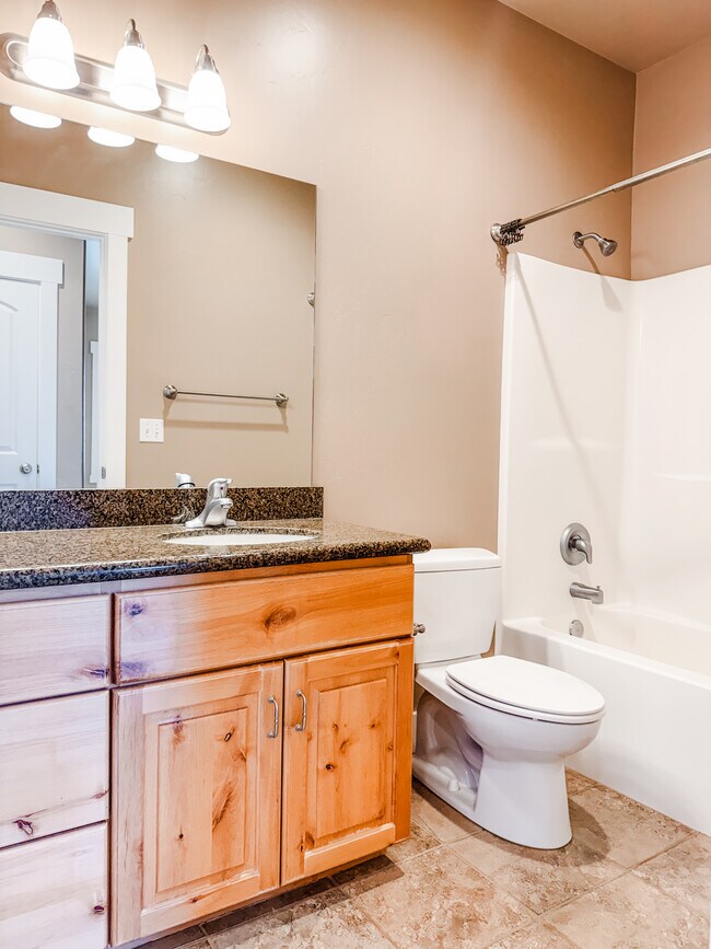 Building Photo - 1022 S 1050 E