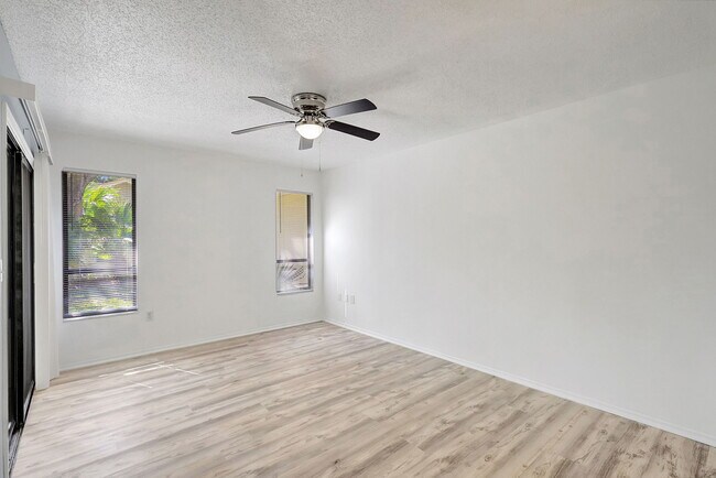 Building Photo - 107 Parkside Colony Dr