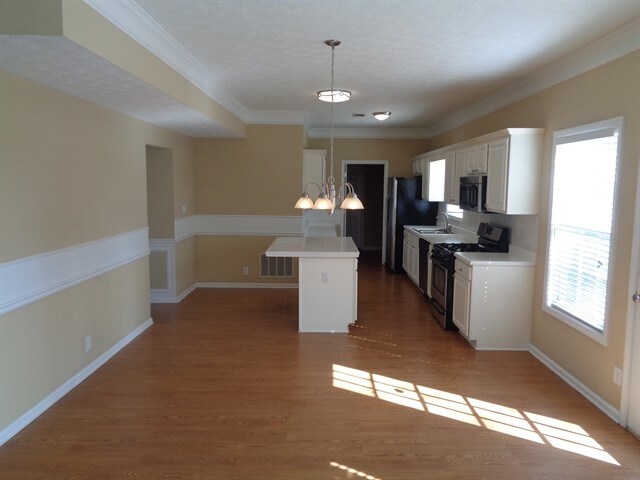 Building Photo - 140 Saddle Bridge Dr