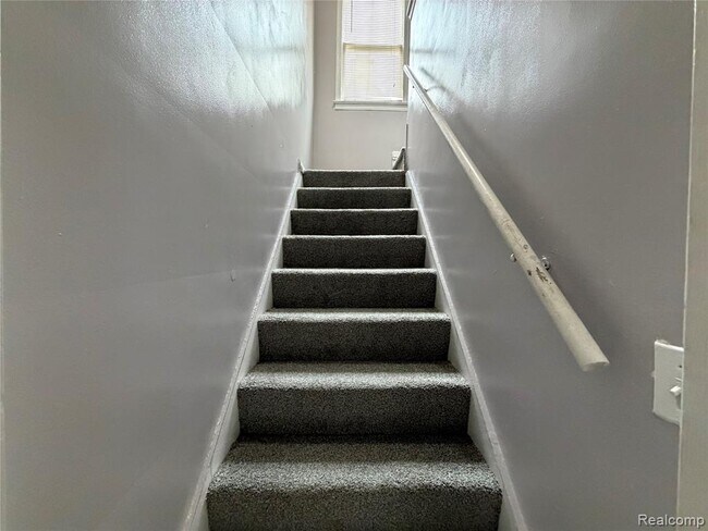 Building Photo - 7784 Mettetal St