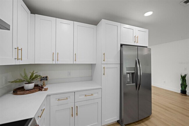 Building Photo - 5028 Cardinal Dr