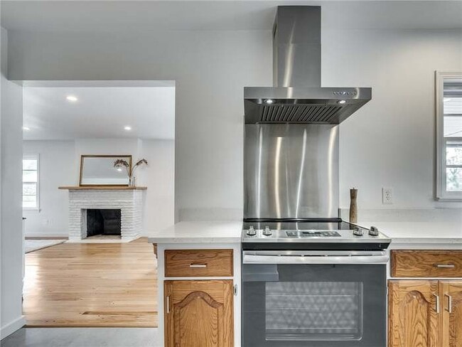 Building Photo - 2708 NW 34th St