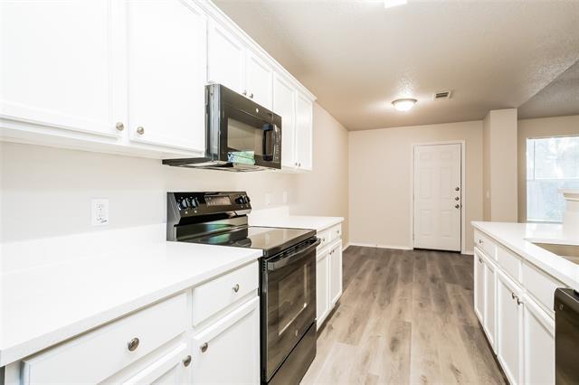 Building Photo - 111 Oakhurst Dr