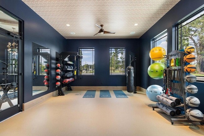 Building Photo - 1000 Marlowe Vis Pl