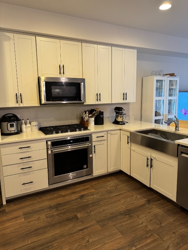 Building Photo - 16108 Coolidge Ave