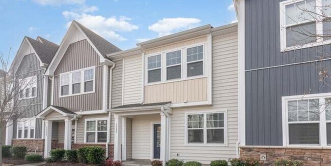Primary Photo - Fabulous 3 bedrm Townhome with office & ga...
