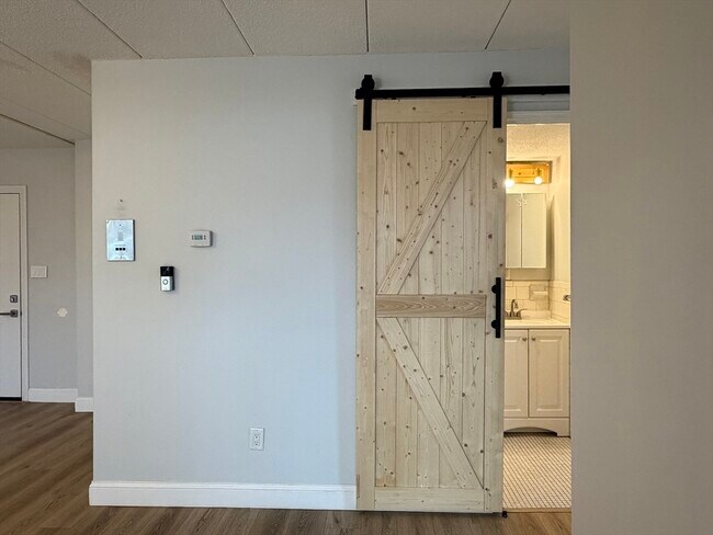 Building Photo - 995 Massachusetts Ave