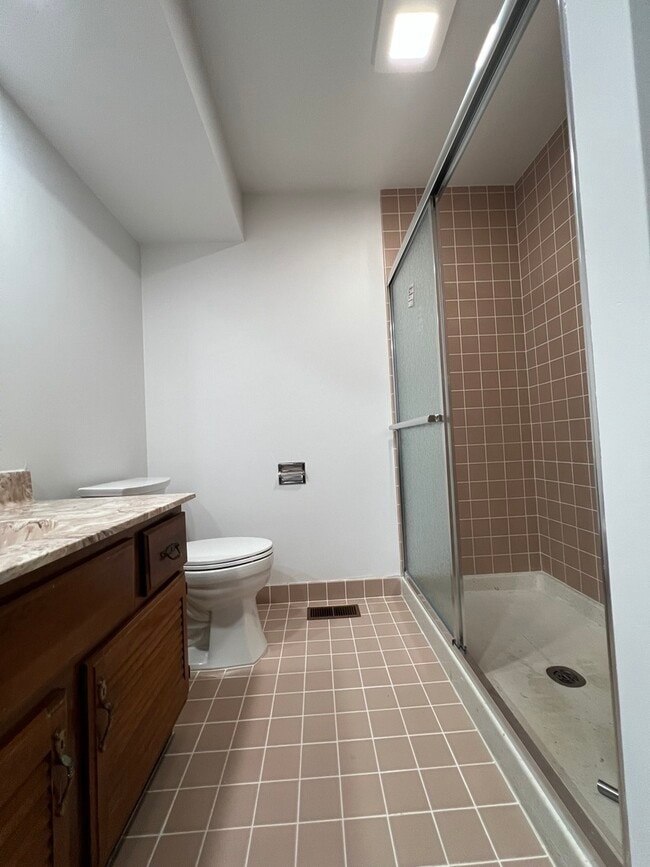 Building Photo - 1545 Winnetka Rd