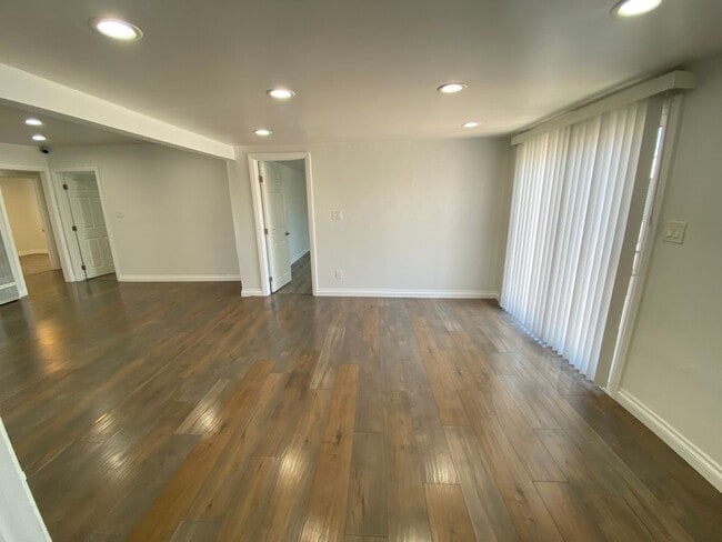Building Photo - 15522 Claretta Ave