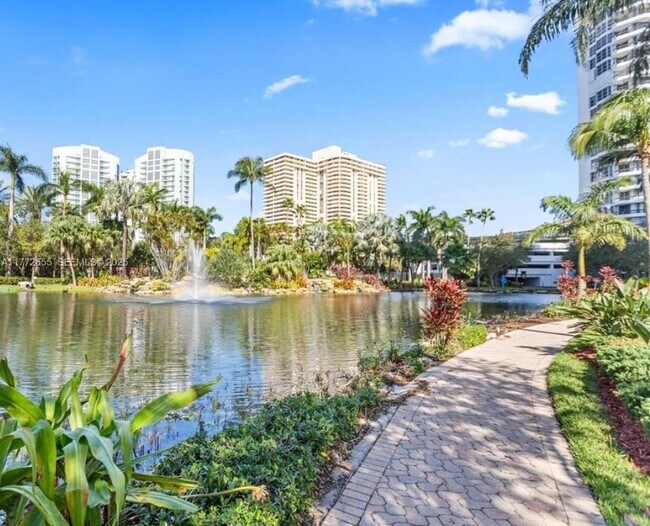 Building Photo - 19101 Mystic Pointe Dr