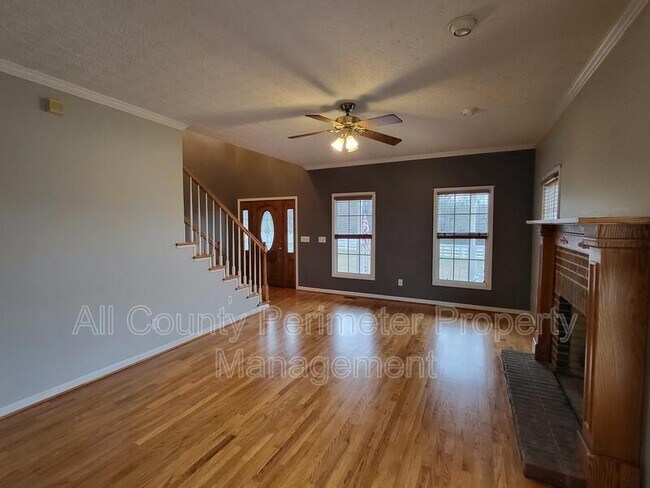 Building Photo - 653 Glenn Gee Rd