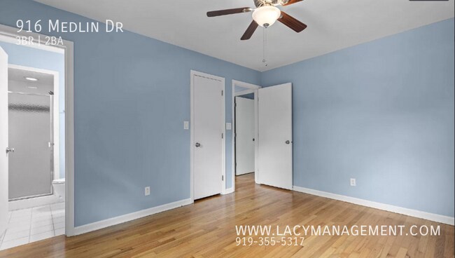 Building Photo - 916 Medlin Dr