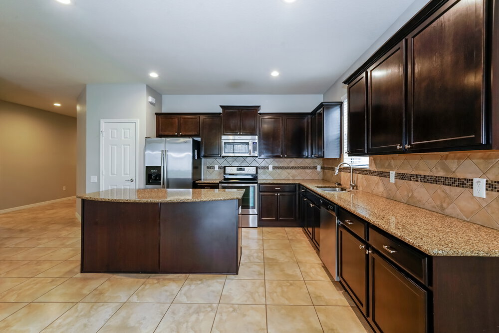Building Photo - 2229 Landside Dr