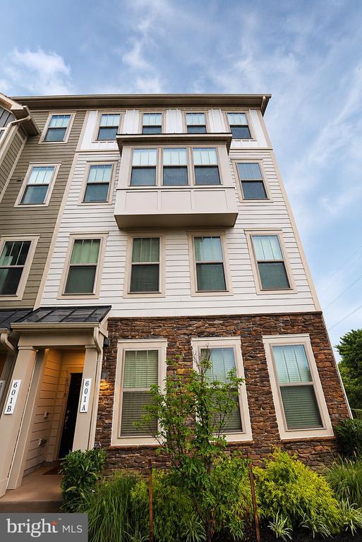 Building Photo - 601 Percy Pl