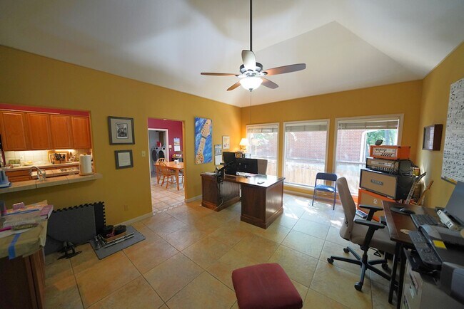 Building Photo - Gorgeous Home in the Coveted Greenshire Subdivision - Realtor Commission: $400
