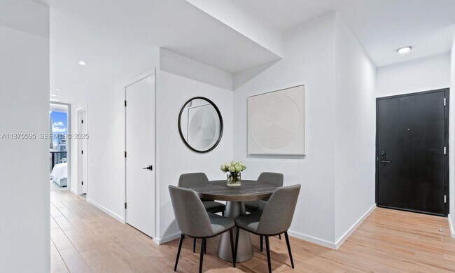 Building Photo - 398 NE 5th St