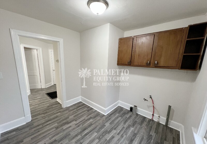 Building Photo - 1407 Oak St