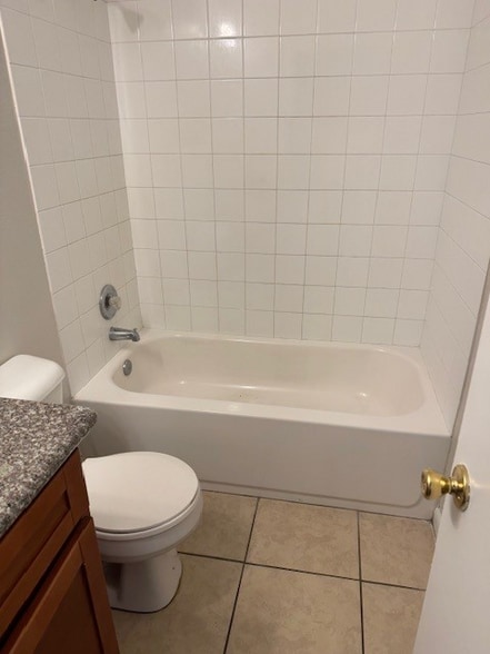 Building Photo - 817 Pablo Ln