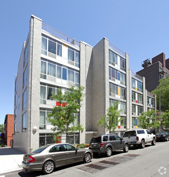 175 SPENCER ST Brooklyn, NY Apartment Finder