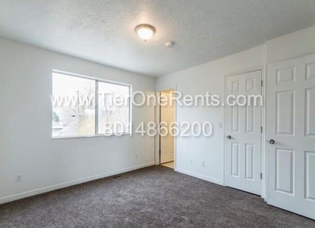 Building Photo - This property offers a NO DEPOSIT option a...