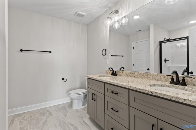 Building Photo - 247 Susan Lynn Dr