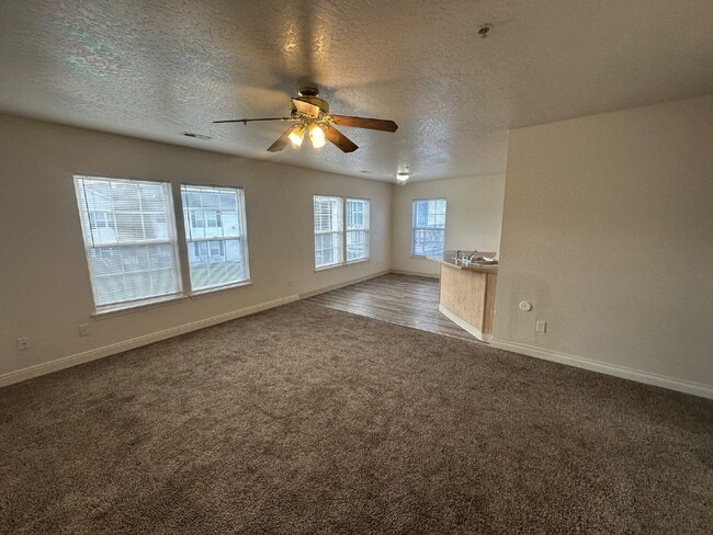 Building Photo - 108 Davis Ave