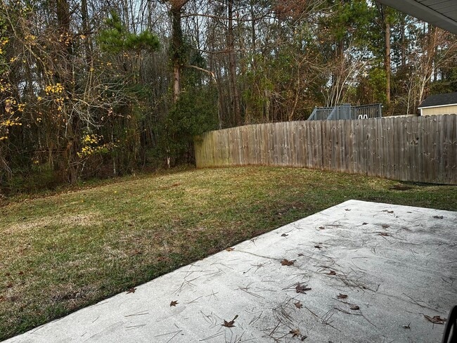 Building Photo - Spacious All Brick 4/3 in Whisper Creek