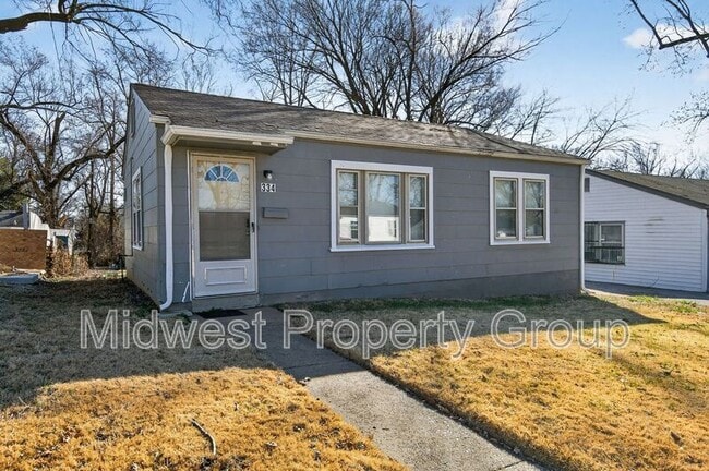 Building Photo - 334 Mueller Ave