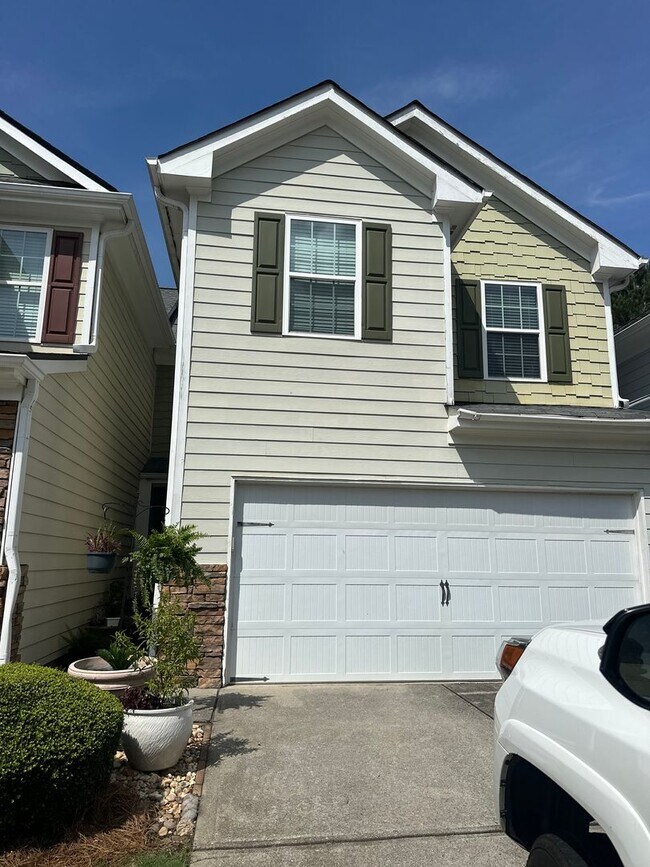 Great Cumming Location! 3 bed/2.5 bath To... - Great Cumming Location!  3 bed/2.5 bath To...