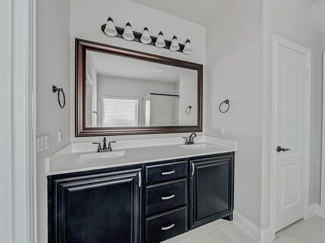 Building Photo - 2905 Parkwood Cir