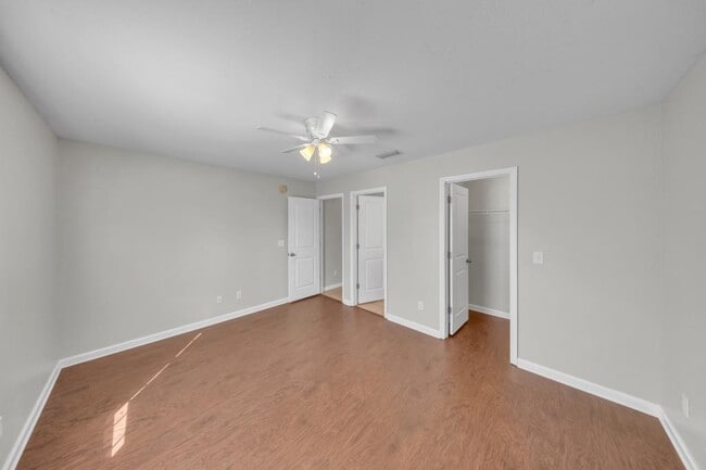 Building Photo - 5086 Greyfield Pl N