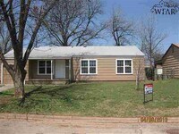 Building Photo - 2610 Wooddale Ave