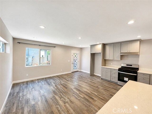 Building Photo - 7645 Amestoy Ave