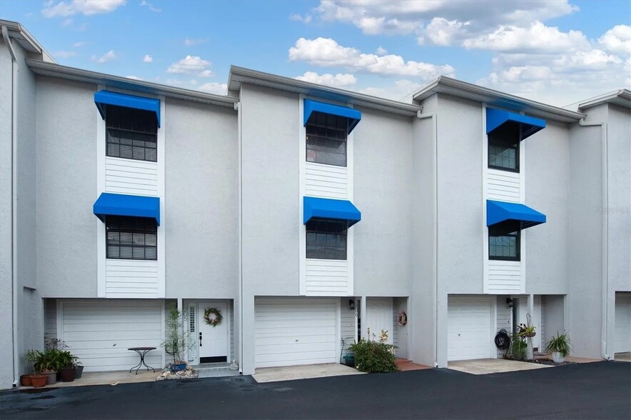 Building Photo - 745 Pinellas Bayway S