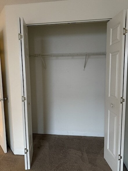 Building Photo - 5 Bank St