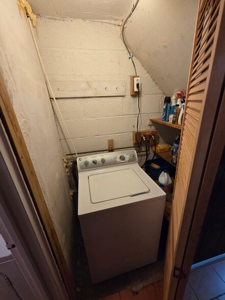 Building Photo - 552 Manor Ridge Rd