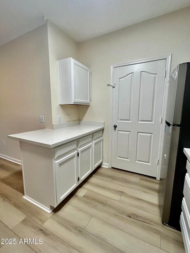 Building Photo - 16013 S Desert Foothills Pkwy