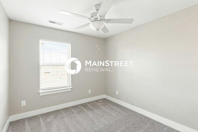 Building Photo - 3 Bedroom Pet-Friendly Home in Gallatin, TN with Main Street Renewal