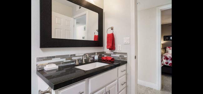 Building Photo - 436 Sierra Madre S