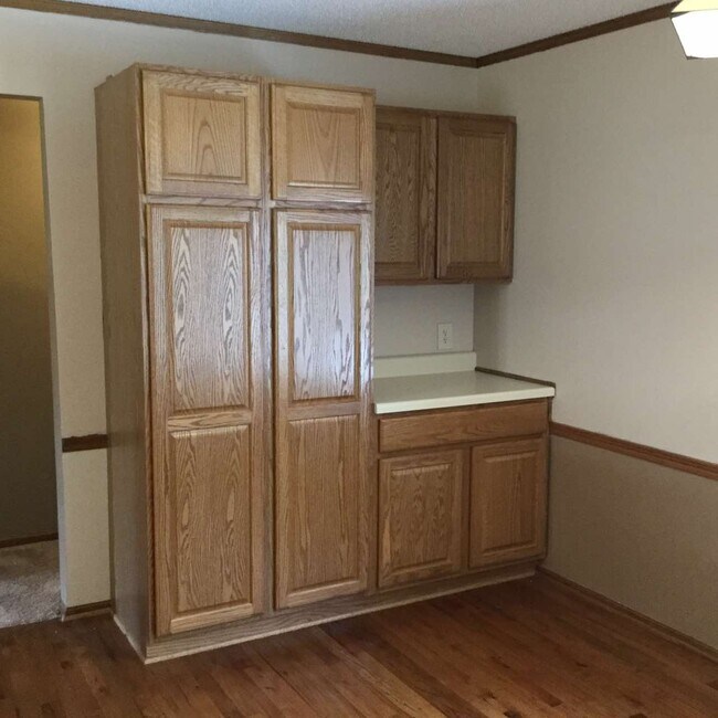 Building Photo - 7221 Hyperion Point Dr