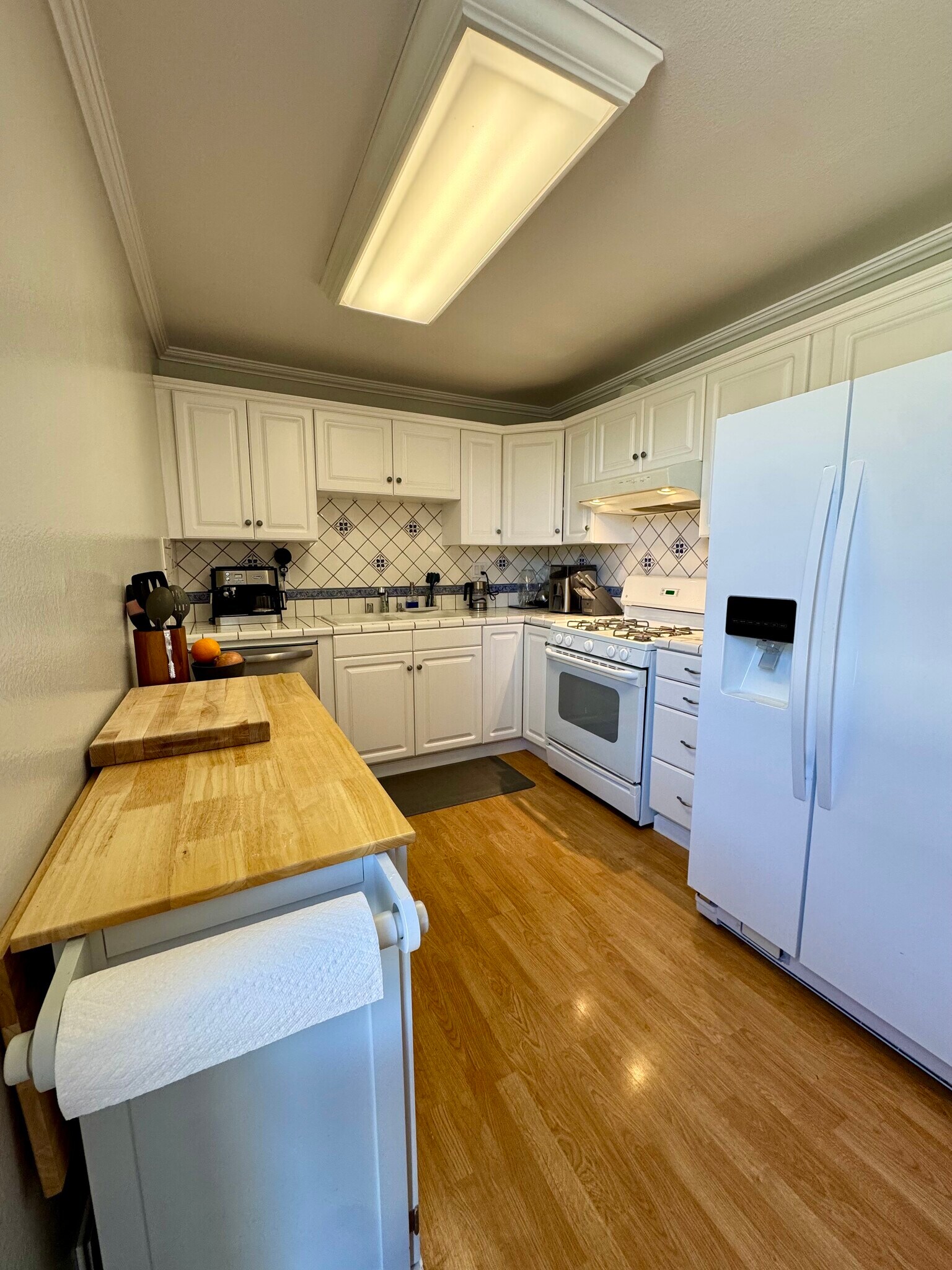 Building Photo - 31555 Lindero Canyon Rd