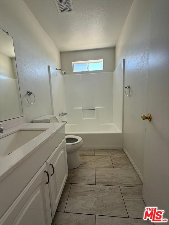 Building Photo - 505 S Verdugo Rd