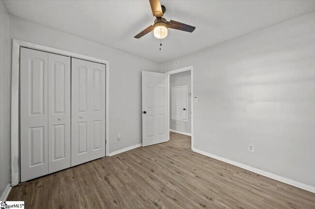 Building Photo - 213 Fisher Ave