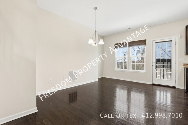 Building Photo - 412 Olive Ln