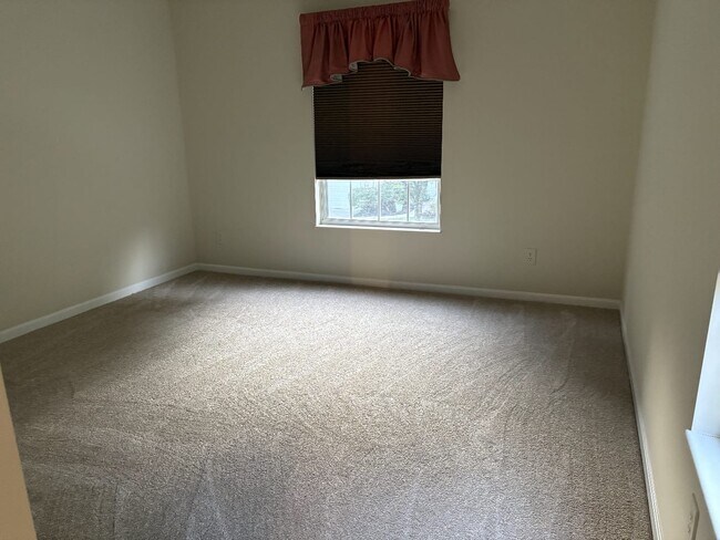Building Photo - 3912 Vineyard Green Dr