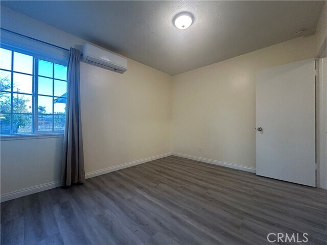 Building Photo - 1439 Charlemont Ave