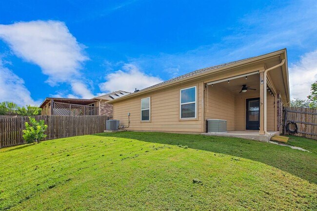 Building Photo - 5916 Montrelia Dr