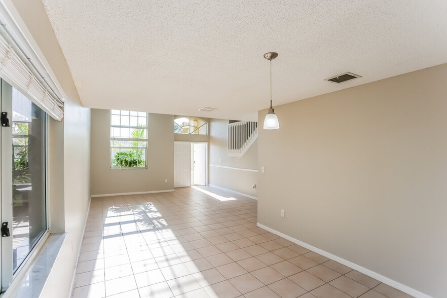 Building Photo - 9079 SW 157th Ct