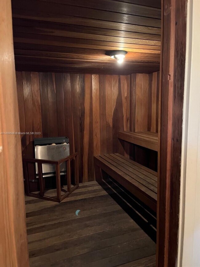 Building Photo - 13155 Ixora Ct